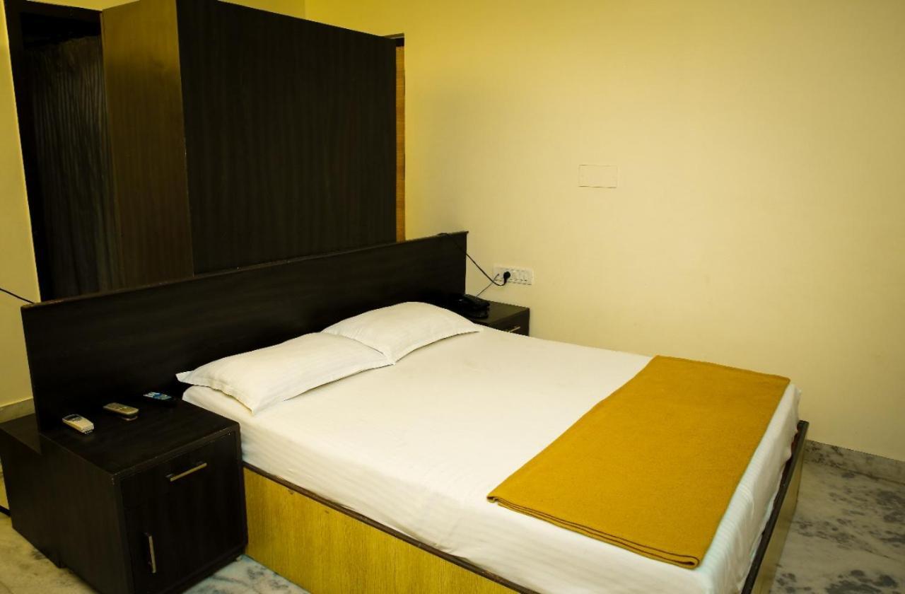 Hotel Arunachala Tiruvannāmalai Exteriör bild