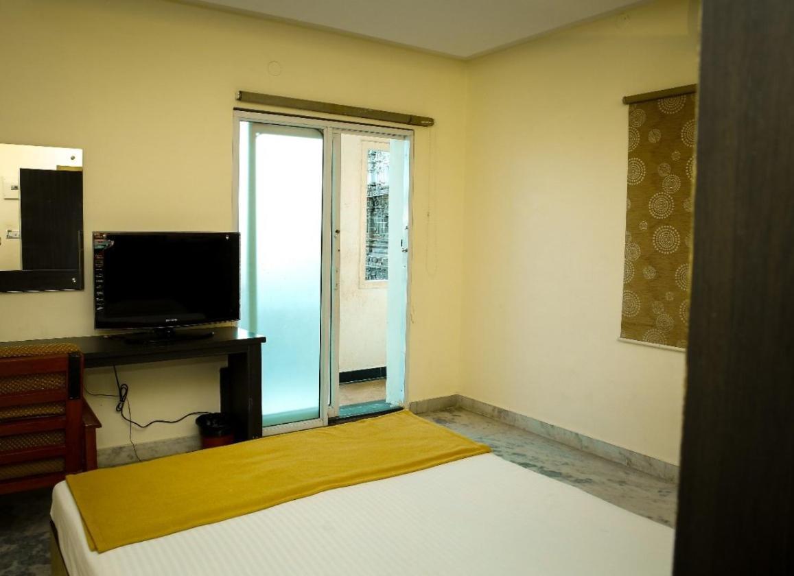 Hotel Arunachala Tiruvannāmalai Exteriör bild