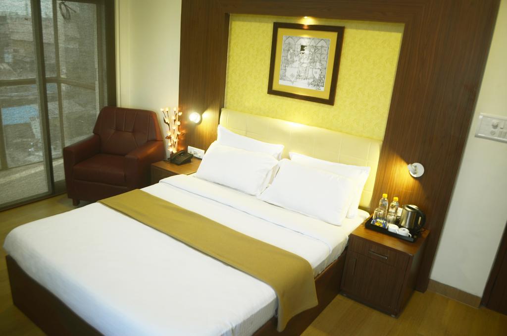Hotel Arunachala Tiruvannāmalai Rum bild