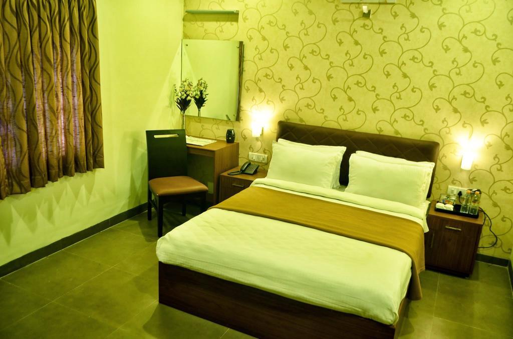 Hotel Arunachala Tiruvannāmalai Rum bild