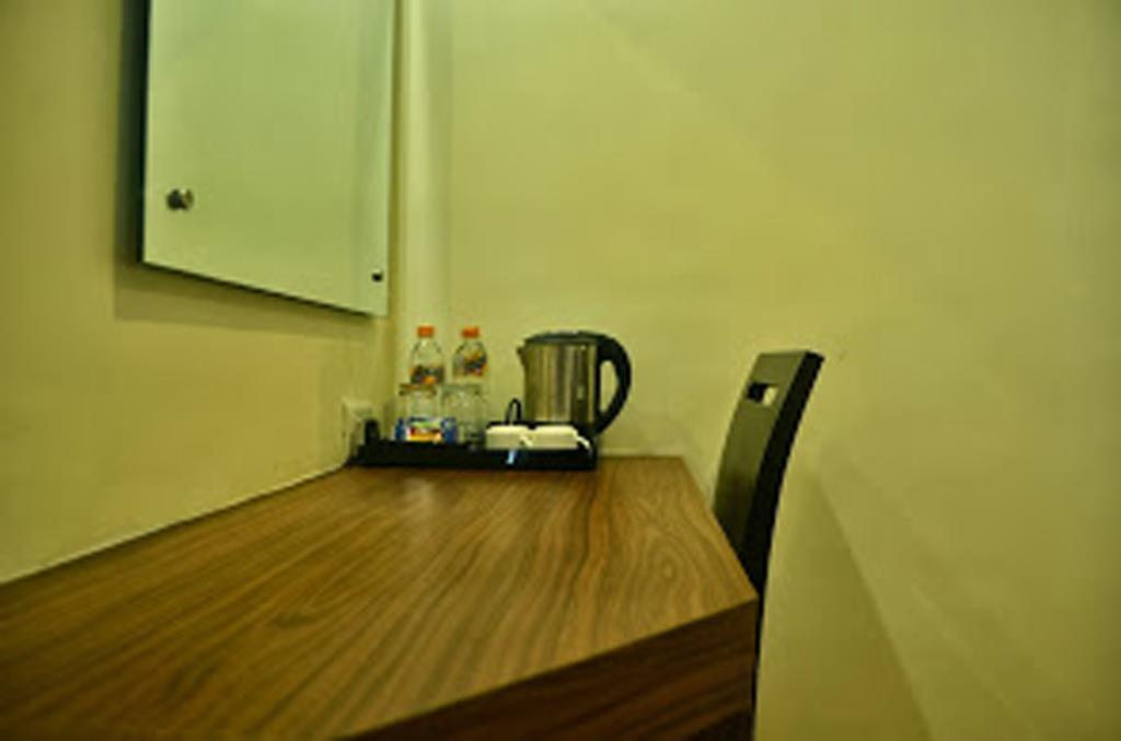 Hotel Arunachala Tiruvannāmalai Rum bild