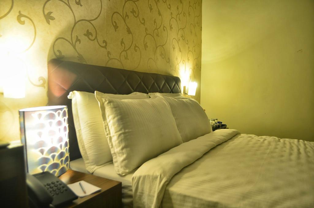 Hotel Arunachala Tiruvannāmalai Rum bild